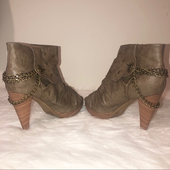 New Qupid Peep Toe Heels With Metal Detail Sz 6.5 - Picture 3 of 8